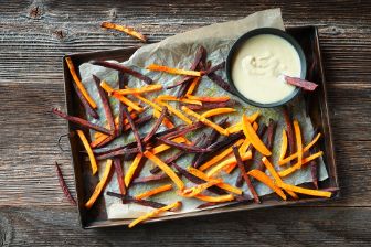 suesskartoffel fries mit kaesedip