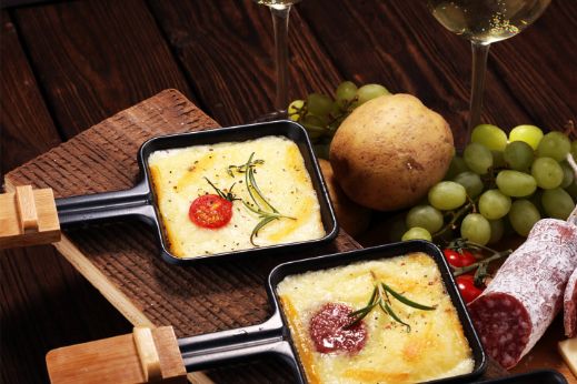 group-emmi-kaltbach-recipe-photo-raclette-2