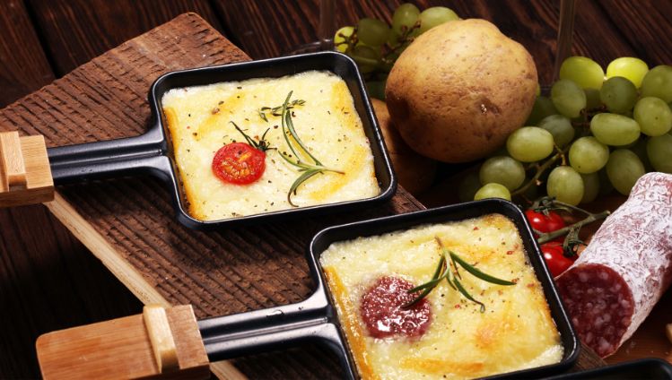 group-emmi-kaltbach-recipe-photo-raclette1