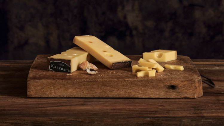 KB Cheese Board EMMENTALER AOP