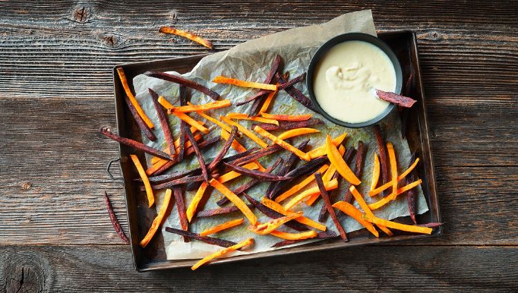 suesskartoffel fries mit kaesedip